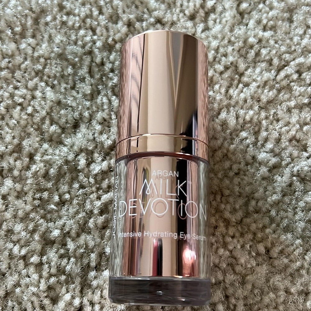 Josie Maran intensive hydrating eye serum